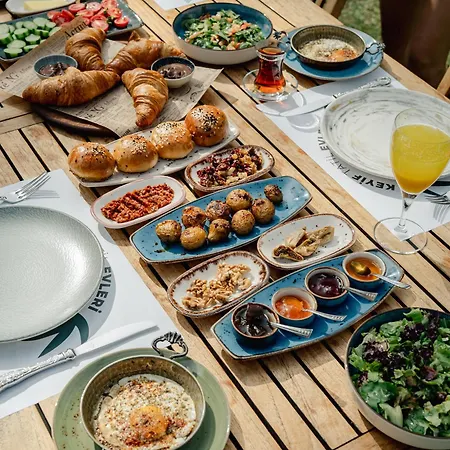 Keyif & Aparts Pensión 4*